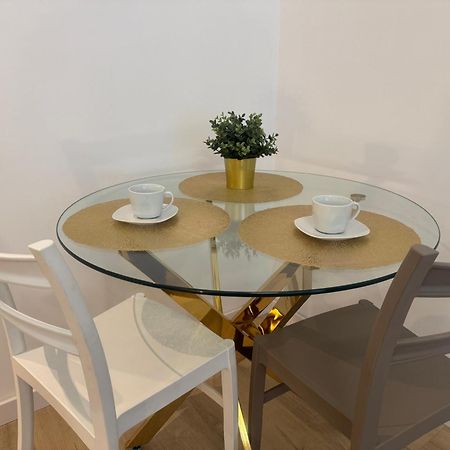 Apartament Przy Placu Wolnosci Познан Екстериор снимка