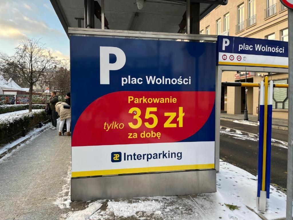 Apartament Przy Placu Wolnosci Познан Екстериор снимка